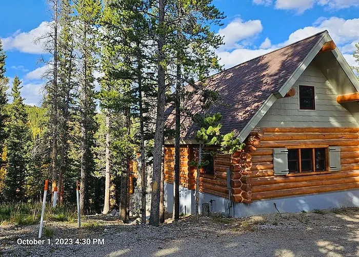 Moose Mtn Lodge/Luxury Cabin/Hot Tub/Fireplace