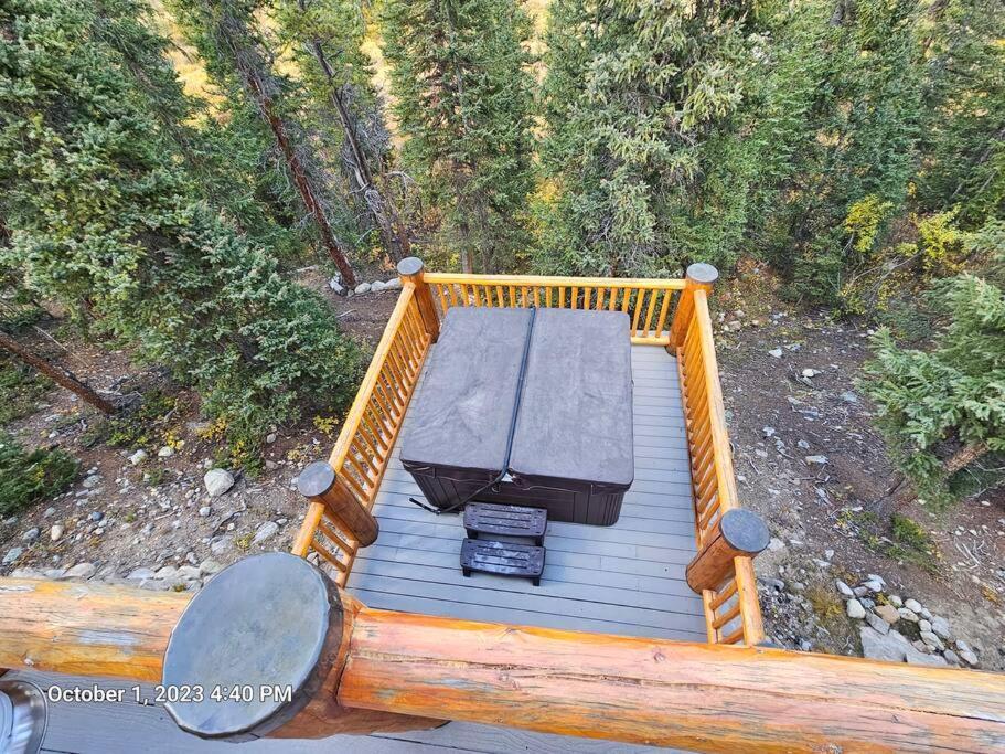 Holiday home Moose Mtn Lodge/luxury Cabin/hot Tub/fireplace