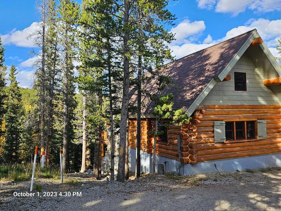 Moose Mtn Lodge/luxury Cabin/hot Tub/fireplace *