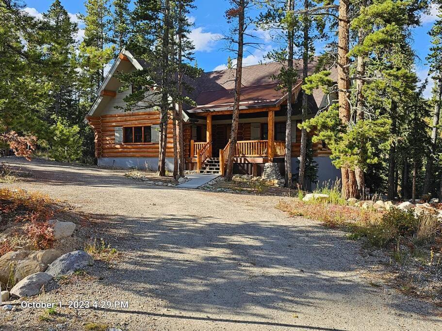 Moose Mtn Lodge/luxury Cabin/hot Tub/fireplace *